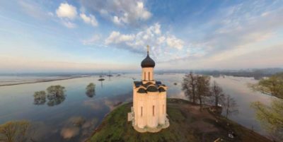 Кто построил первую церковь на Руси