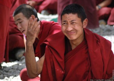 Как называется одежда тибетских монахов
