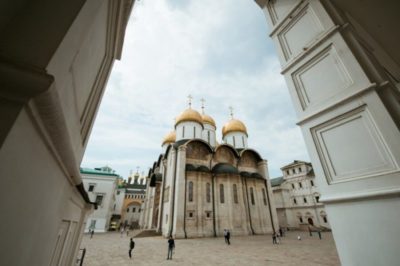 В каком веке был построен Успенский собор Московского Кремля