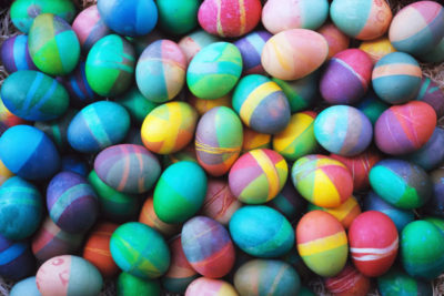 Почему надо красить яйца на Пасху