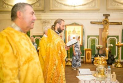 В каком городе князь Владимир и его дружина приняли крещение