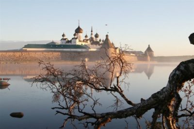 Чем знаменит Соловецкий монастырь